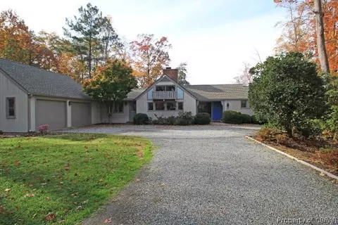 34 Golf Course Dr, Weems, VA 22576 photo 13