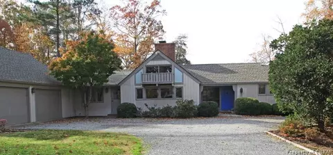 34 Golf Course Dr, Weems, VA 22576 photo 1