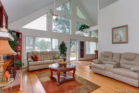 8154 Riverview Dr, Gloucester, VA 23061 photo 7