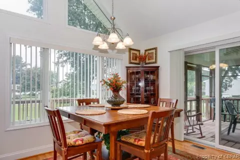 8154 Riverview Dr, Gloucester, VA 23061 photo 10