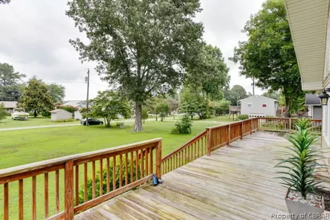 8154 Riverview Dr, Gloucester, VA 23061 photo 3