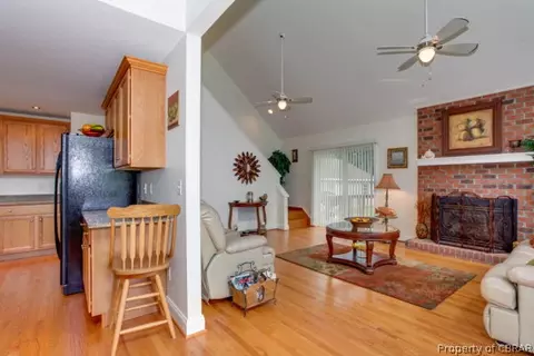 8154 Riverview Dr, Gloucester, VA 23061 photo 4