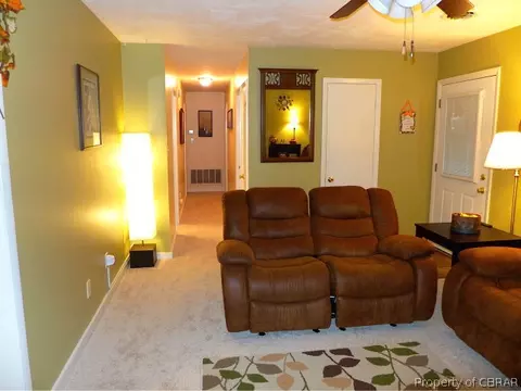 7585 Walnut Rd, Gloucester, VA 23061 photo 9