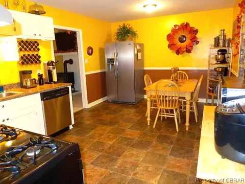 7585 Walnut Rd, Gloucester, VA 23061 photo 7