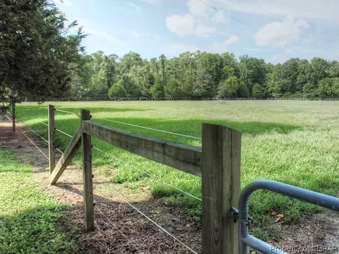 6736 Ware Neck Rd, Gloucester, VA 23061 photo 31