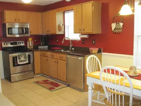 8269 Kitchener Dr, Gloucester, VA 23061 photo 7
