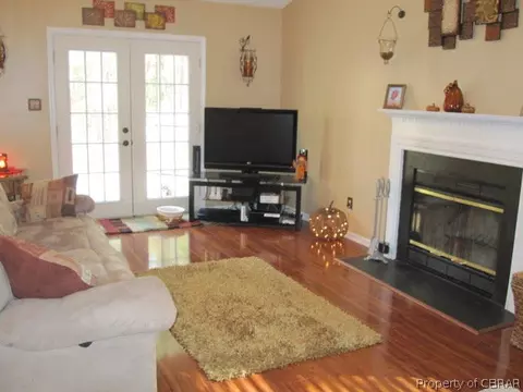 8269 Kitchener Dr, Gloucester, VA 23061 photo 2