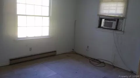 4074 Eagle Rd, Hayes, VA 23072 photo 5
