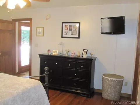 6248 Glenns Rd, Gloucester, VA 23061 photo 11