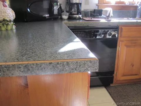 6248 Glenns Rd, Gloucester, VA 23061 photo 8