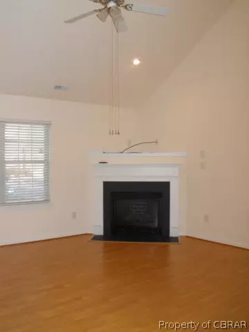 7753 The Points Pl, Gloucester Point, VA 23062 photo 11