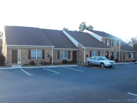 7753 The Points Pl, Gloucester Point, VA 23062 photo 15