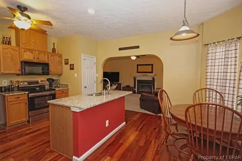 7532 Founders Mill Way E, Gloucester, VA 23061 photo 9