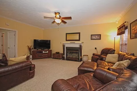 7532 Founders Mill Way E, Gloucester, VA 23061 photo 5