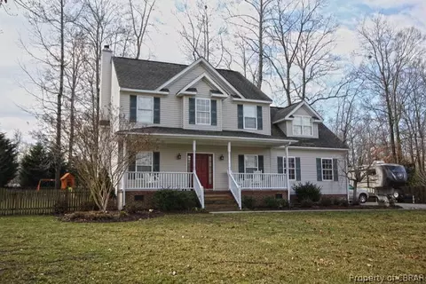 7532 Founders Mill Way E, Gloucester, VA 23061 photo 1