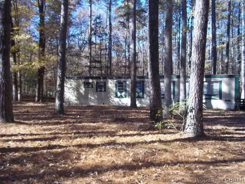 9064 Indian Rd, Gloucester, VA 23061 photo 1
