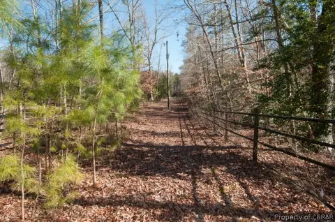 7764 Beaver Dr, Gloucester, VA 23061 photo 25