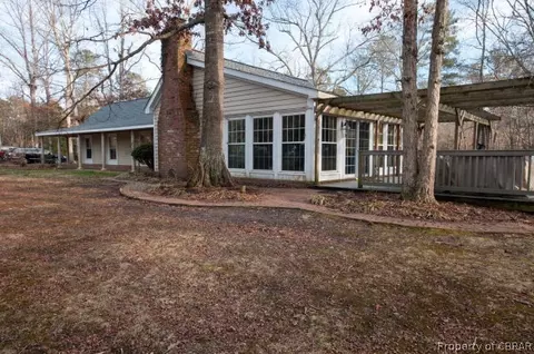 7764 Beaver Dr, Gloucester, VA 23061 photo 1