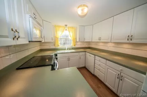 7764 Beaver Dr, Gloucester, VA 23061 photo 12