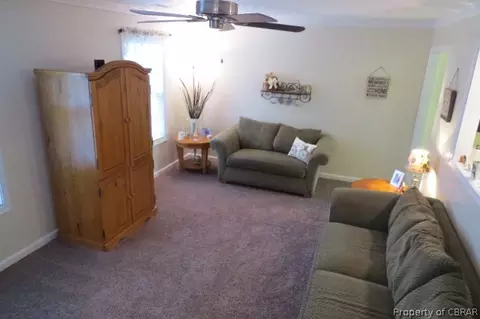 7182 Jeffrey Dr, Gloucester, VA 23061 photo 9