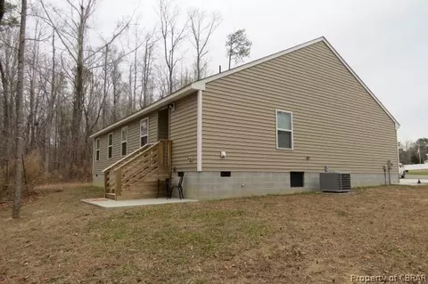 7182 Jeffrey Dr, Gloucester, VA 23061 photo 2