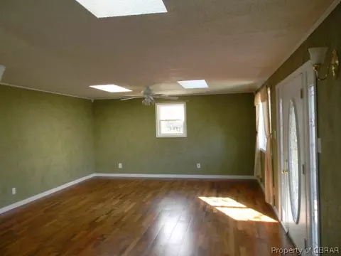 8212 Riverview Dr, Gloucester, VA 23061 photo 6