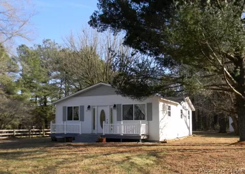 8212 Riverview Dr, Gloucester, VA 23061 photo 1