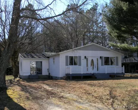 8212 Riverview Dr, Gloucester, VA 23061 photo 3
