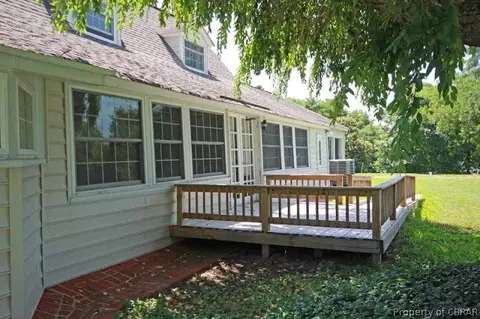 5018 Weaver Ln, Gloucester, VA 23061 photo 3