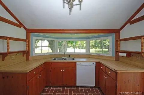 5018 Weaver Ln, Gloucester, VA 23061 photo 11