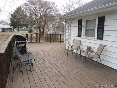 1956 Hayes Rd, Gloucester Point, VA 23062 photo 3