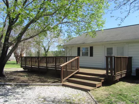1956 Hayes Rd, Gloucester Point, VA 23062 photo 2