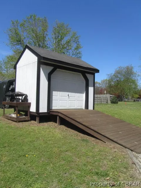1956 Hayes Rd, Gloucester Point, VA 23062 photo 10