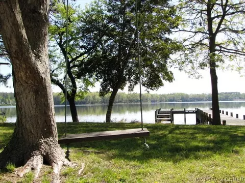 11269 Water View Pl, Gloucester, VA 23061 photo 5