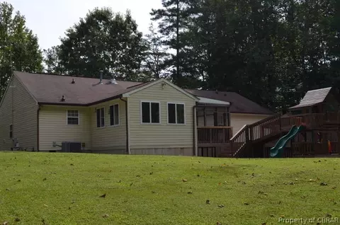 10050 Skillman Ln, Gloucester, VA 23061 photo 3