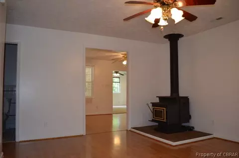 10050 Skillman Ln, Gloucester, VA 23061 photo 18