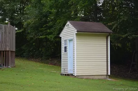 10050 Skillman Ln, Gloucester, VA 23061 photo 5