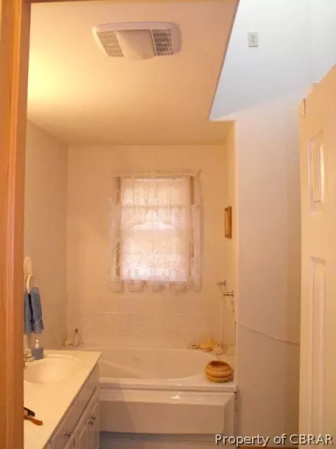 2573 Wright Rd, Saluda, VA 23149 photo 9