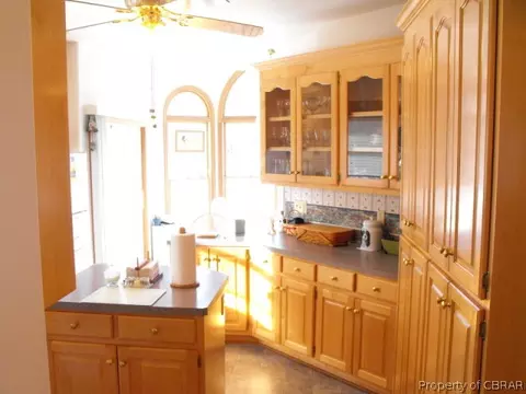 2573 Wright Rd, Saluda, VA 23149 photo 2
