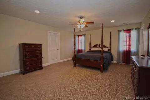 5297 Liberty Ct, Gloucester, VA 23061 photo 11