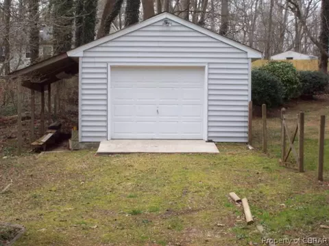 6480 Meadow Dr, Gloucester, VA 23061 photo 2