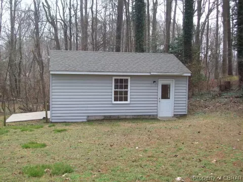 6480 Meadow Dr, Gloucester, VA 23061 photo 4
