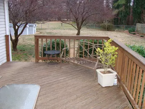 1863 Highland Dr, Gloucester Point, VA 23062 photo 5