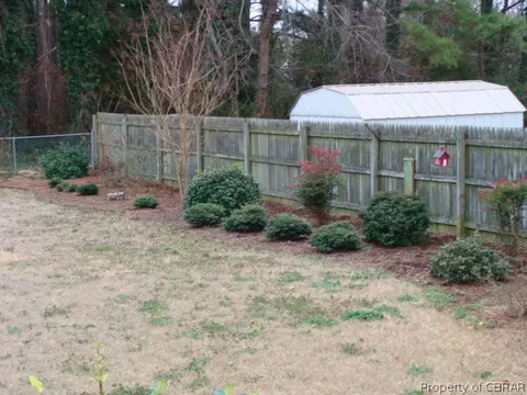 1863 Highland Dr, Gloucester Point, VA 23062 photo 3