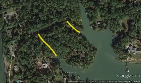 303 Berkeley Forest Rd, Weems, VA 22576 photo 1