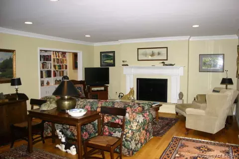 50 Waterview Dr, Weems, VA 22576 photo 3