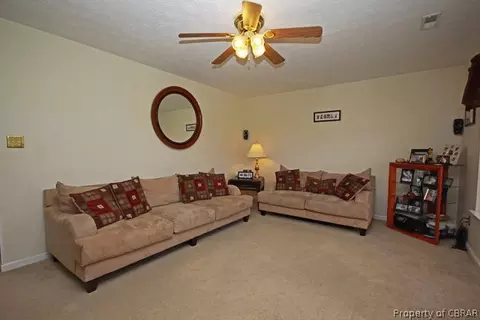 7724 Rob Ln, Gloucester, VA 23061 photo 3