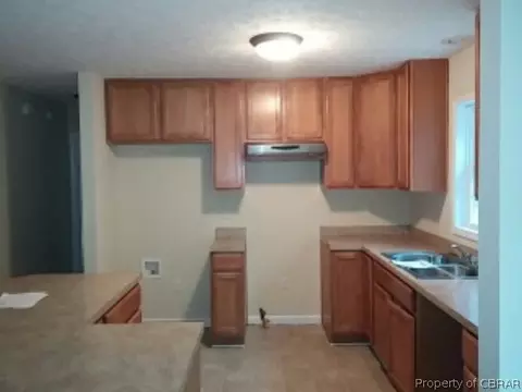 9386 Sheldon Ln, Gloucester, VA 23061 photo 5