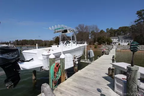 526 Yankee Point Rd, Lancaster, VA 22503 photo 12