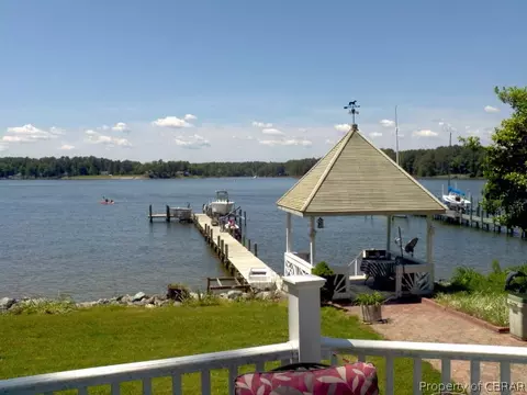 526 Yankee Point Rd, Lancaster, VA 22503 photo 6